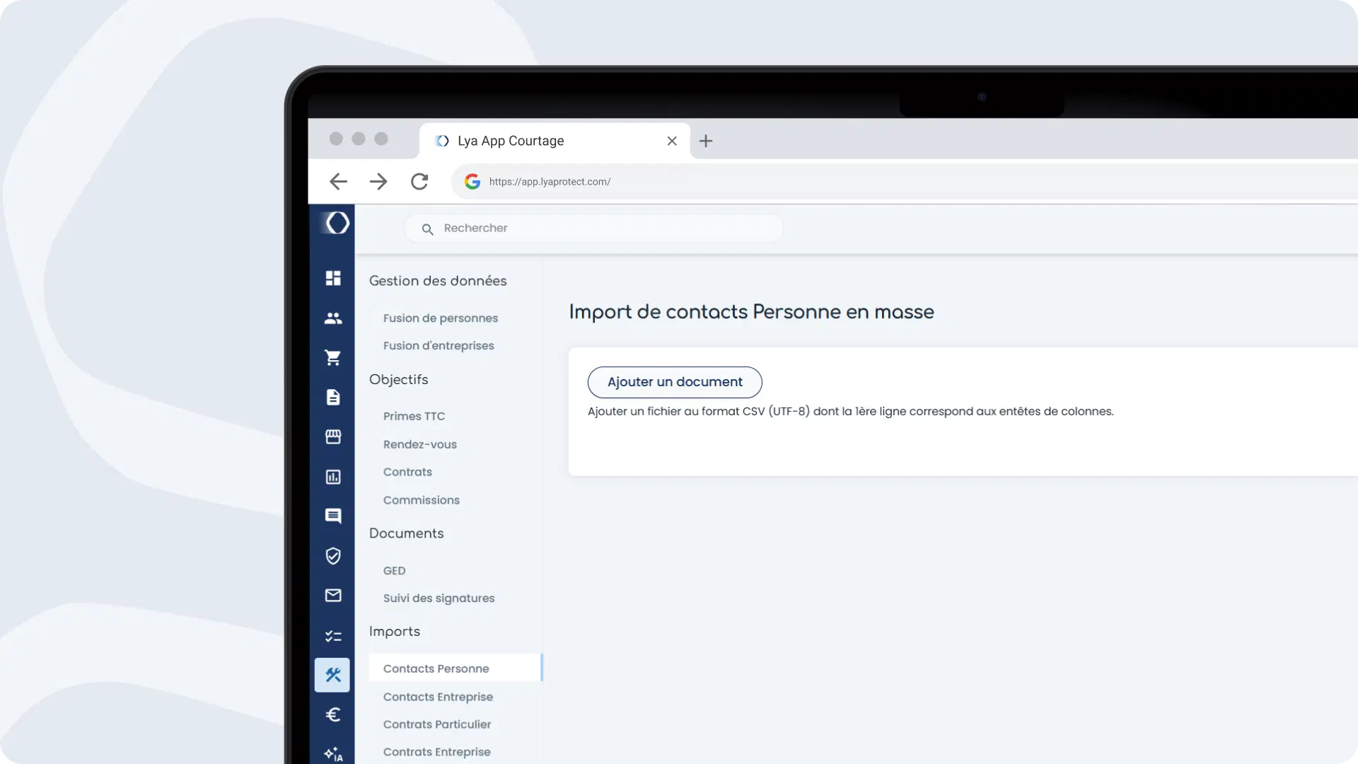 Interface d'import de contacts Lya Courtage