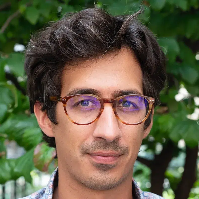 Portrait de Maxime Huon, dirigeant de Pauly Médical, client Lya
